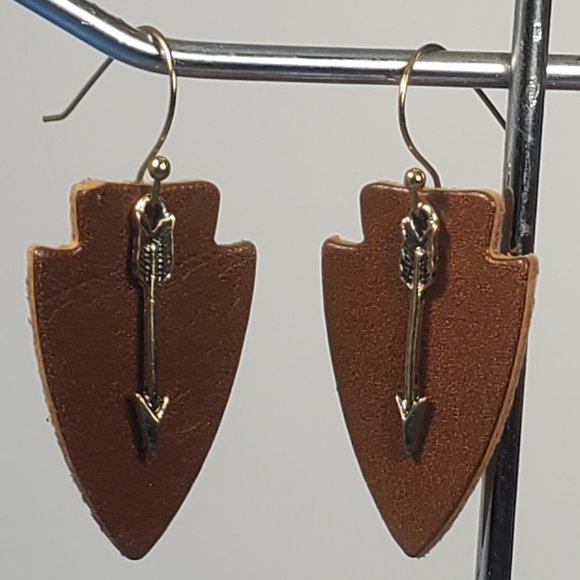 Leather Arrowhead Drop and Dangle Earrings with Golden Arrow. Handmade. - Picture 6 of 9